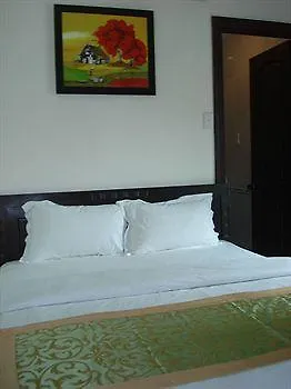 ***  הו צ'י מין סיטי Dda Hotel District 1- Bui Vien-De Tham Walking Street וייטנאם